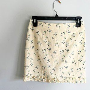 💜💚 Urban Outfitters Floral Skirt with Bottom Ruffle Size Small